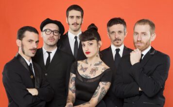 La Familia de Ukeleles, crónica express de un concierto atípico en Plataforma Lavardén